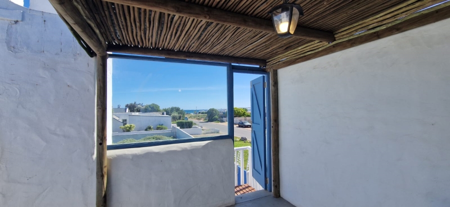 5 Bedroom Property for Sale in Bekbaai Western Cape